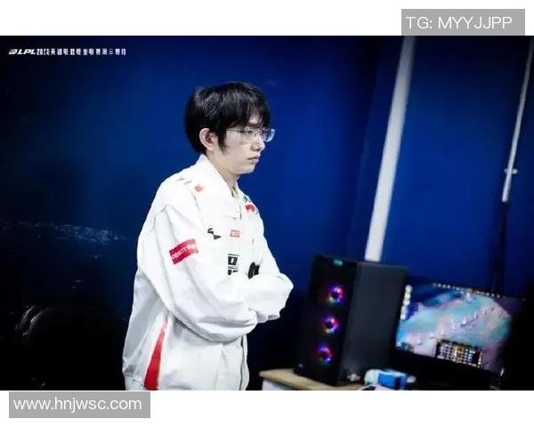 电竞新闻赛后复盘TES与V5对决中选手个人能力的深度分析与评价